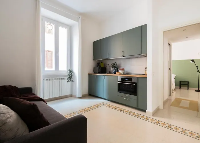 Appartement The Rent - Sunny Three-bedroom Near Ottaviano Metro Stop